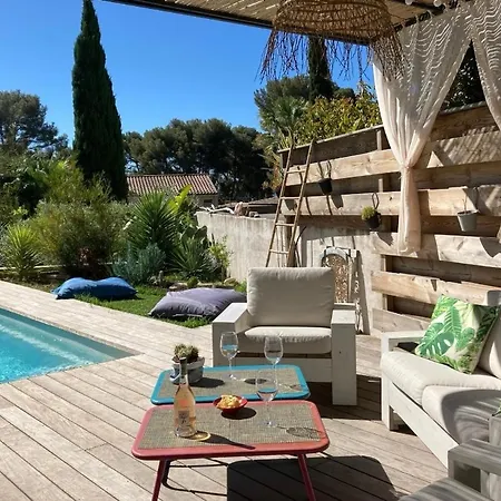 Au Calme, Piscine, A Pied アパート *